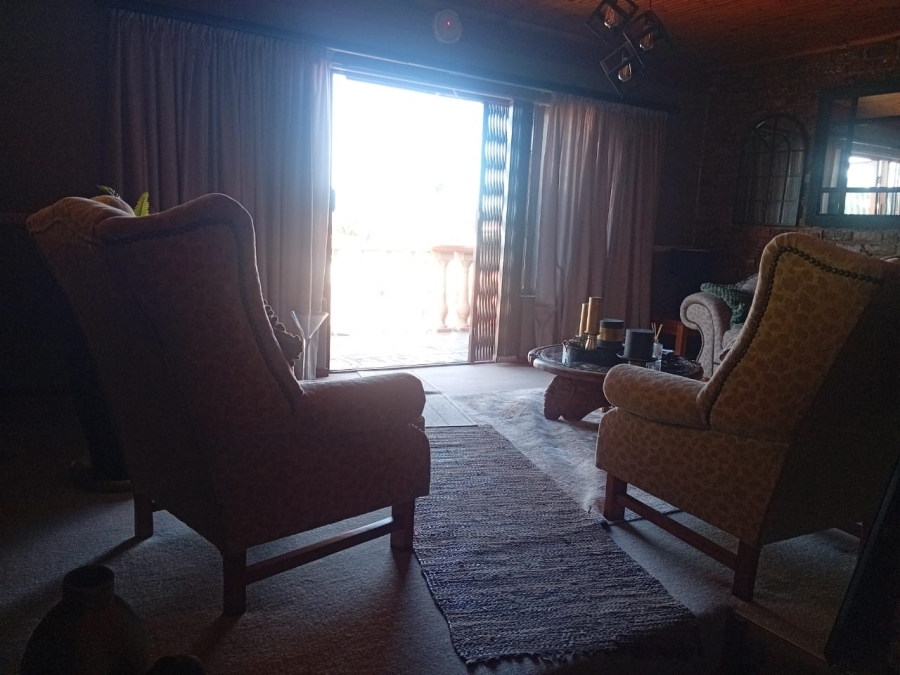 6 Bedroom Property for Sale in Heiderand Western Cape